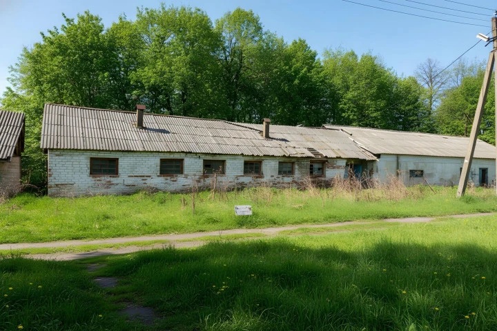 Имущественный комплекс со зданиями общей площадью 2 071 кв.м на земельном участке 176 658 кв.м, : Ярославская область, Переславский район, Глебовский сельский округ, с. Гагаринская Новоселка, ул. Садовая